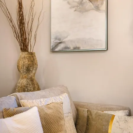 Daedalus Luxury - Seaview & Heated Pool *