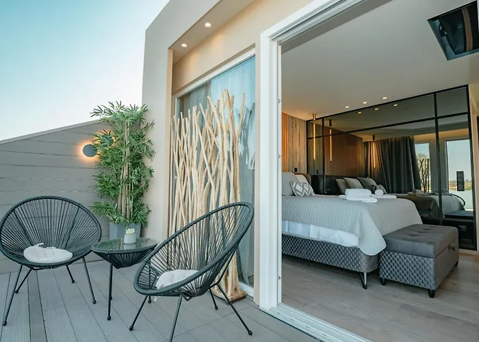 Daedalus Luxury - Seaview & Heated Pool Lägenhet