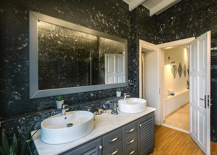 Daedalus Luxury - Seaview & Heated Pool Lägenhet *