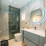 Daedalus Luxury - Seaview & Heated Pool Apartamento