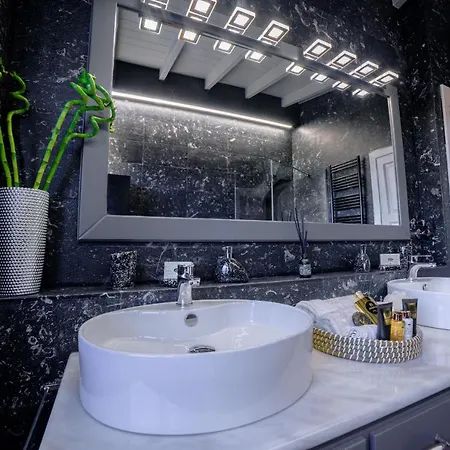 Daedalus Luxury - Seaview & Heated Pool Apartment Kontokali