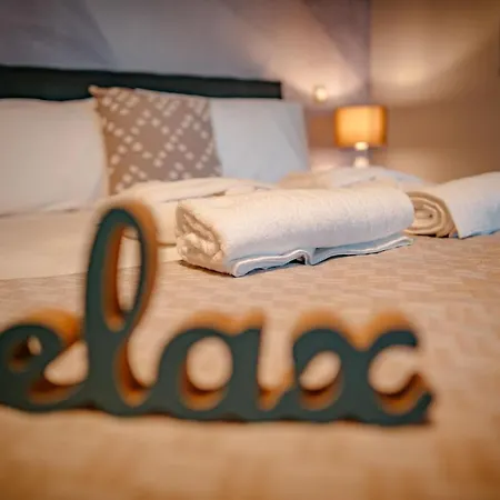 Daedalus Luxury - Seaview & Heated Pool Apartamento *