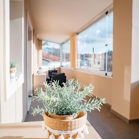 Daedalus Luxury - Seaview & Heated Pool *