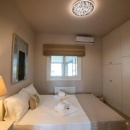 Daedalus Luxury - Seaview & Heated Pool Apartment Kontokali