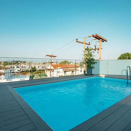 Daedalus Luxury - Seaview & Heated Pool *