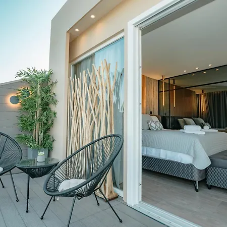 Daedalus Luxury - Seaview & Heated Pool Apartamento