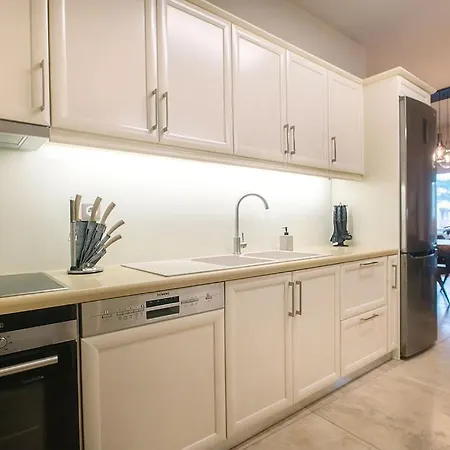 Daedalus Luxury - Seaview & Heated Pool *