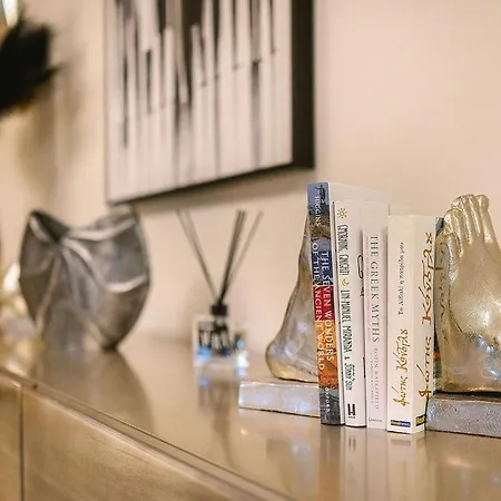 Daedalus Luxury - Seaview & Heated Pool