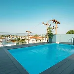 Daedalus Luxury - Seaview & Heated Pool *