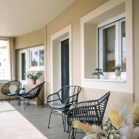 Daedalus Luxury - Seaview & Heated Pool Apartament Kontokali